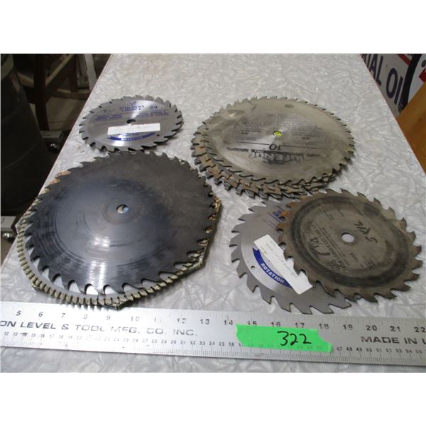 lot of saw blades