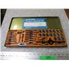 Image 1 : 40 piece tap and die set