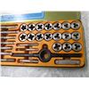 Image 5 : 40 piece tap and die set