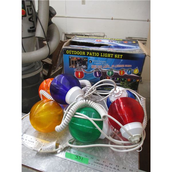 Outdoor patio light set
