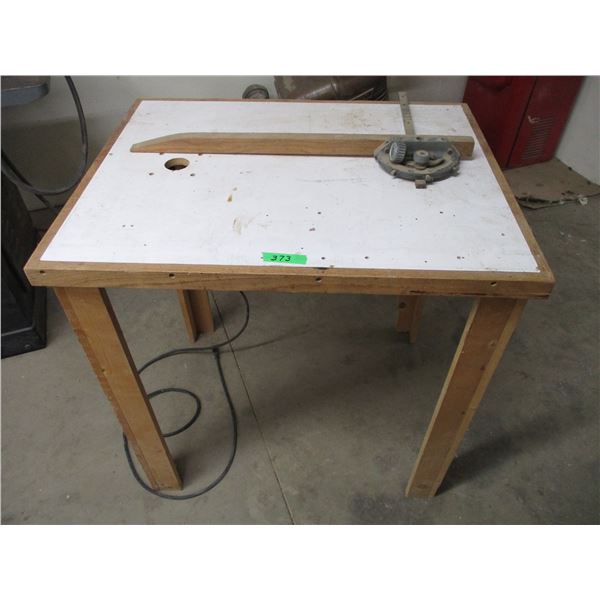 router table with router - 33x27