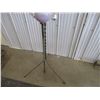 Image 3 : Lighting rod with (3) gloves - 66" tall