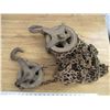 Image 2 : Antique pulley chain hoist