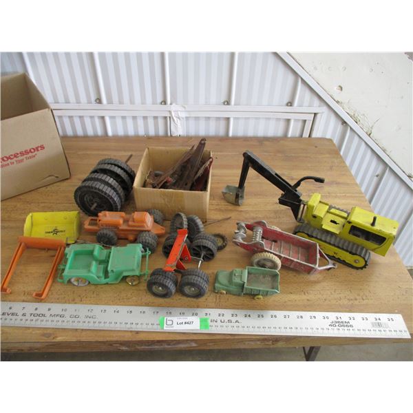 Lot of vintage toys + misc