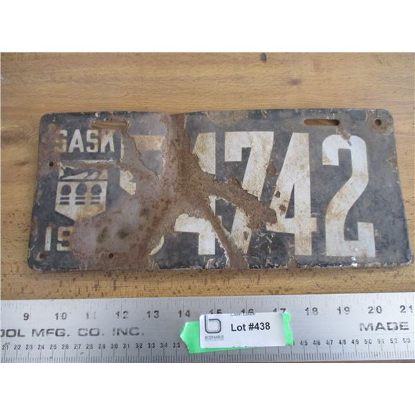 1919 Sask porcelain license plate
