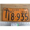 Image 1 : 1929 Truck Sask License plate - repainted