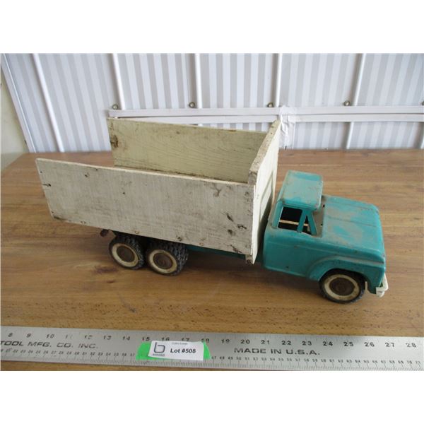 Toy truck with wooden box (lil beaver) 19" long
