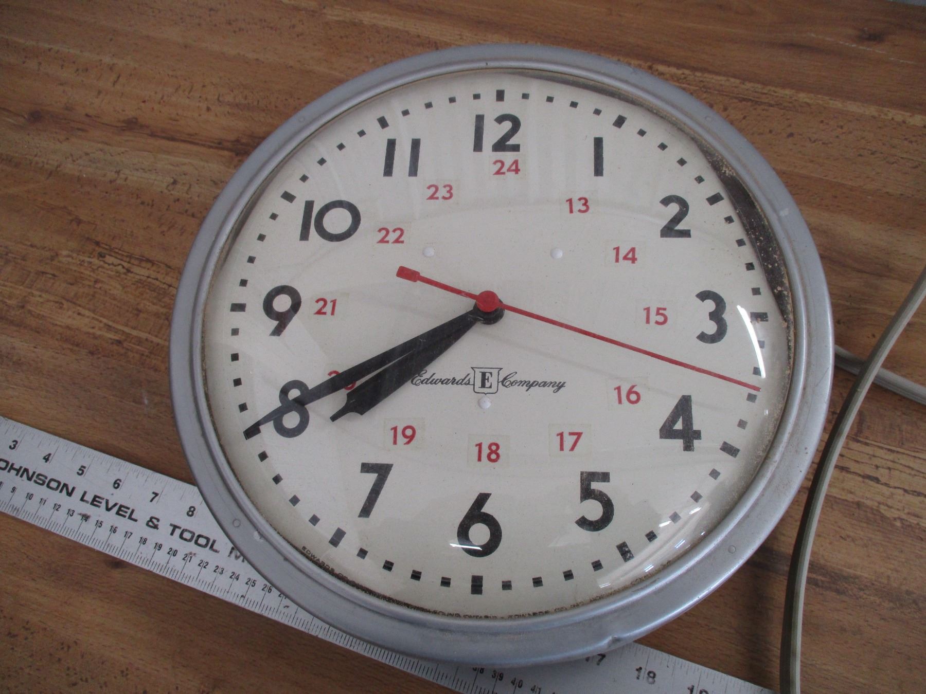 Edwards E Company electric clock