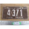 Image 1 : 1935 (farm truck) Sask license plate