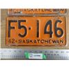 Image 3 : 1942 (matching pair) Sask license plates