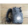 Image 2 : bakelite rotary telephone