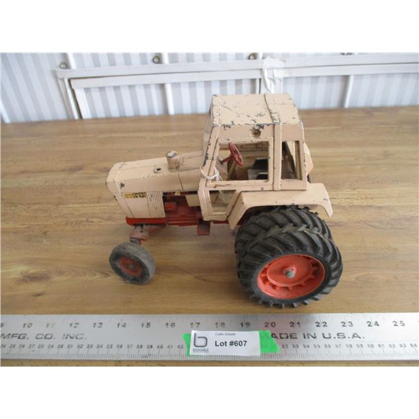 ERTL Case 1070 tractor - 1:16