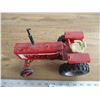 Image 3 : Farmall 806 tractor - 1:16
