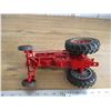 Image 4 : Farmall 806 tractor - 1:16