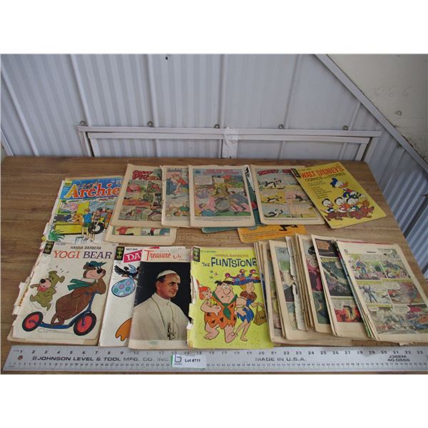 mixed lot of comics