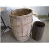 Image 2 : Nail keg - 18" tall + large wooden barrel