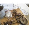 Image 3 : Galvanized pail with well pulley drawn knife plus misc