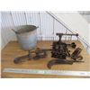 Image 1 : Galvanized pail with pipe vise pulleys misc