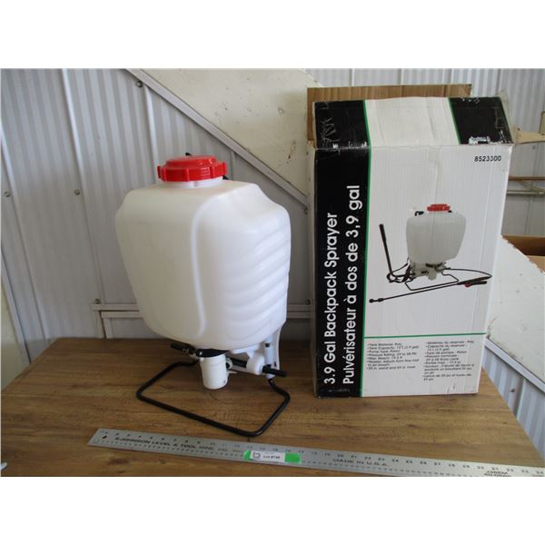 3.9 gal backpack sprayer