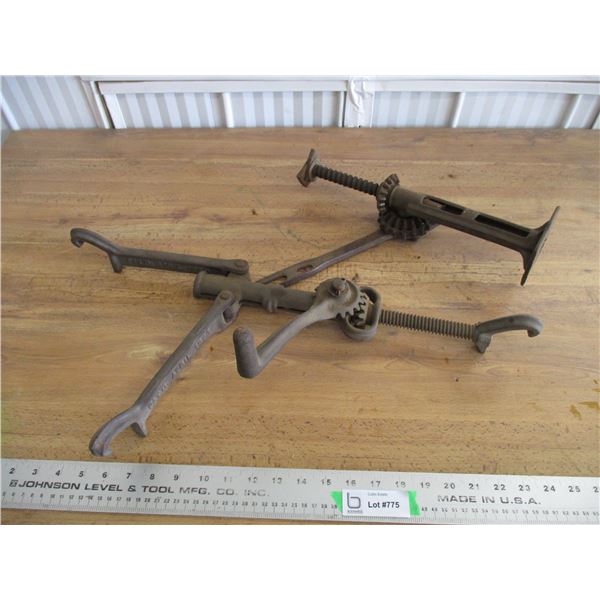 Bead breaker tool for 1923 model A/T Jack