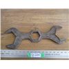 Image 1 : Case wrench tool - 17" log