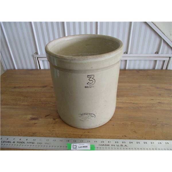 No 3 stoneware crock