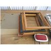 Image 2 : Picture frames, misc