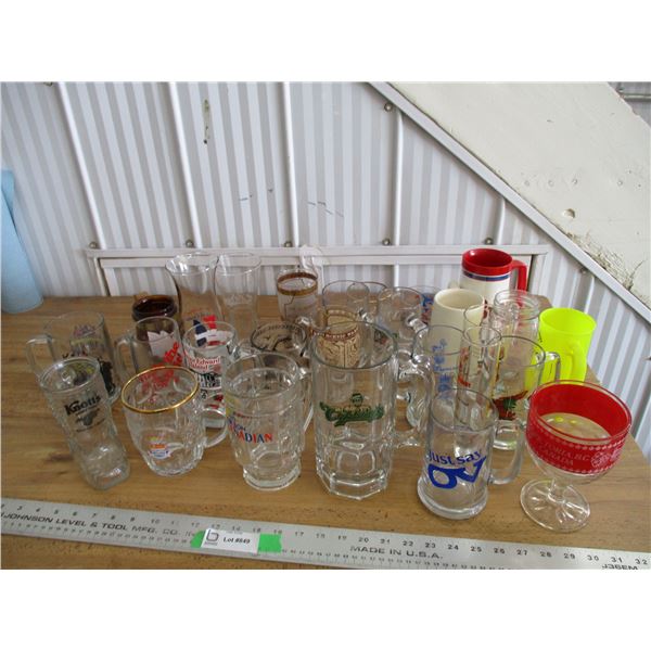 Box Beer mugs + glasses