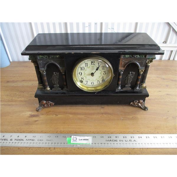 mantle clock - working with key - made in USA
