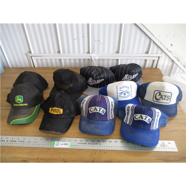 Bag with trucker caps