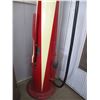 Image 11 : Hose + Nozzle Visible Pump - Roar with Gilmore (glass cylinder) - 102" tall