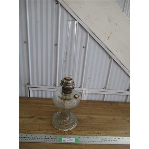 Aladdin Lamp (clear) with chimney