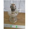 Image 2 : Aladdin Lamp (clear) with chimney