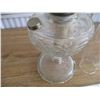 Image 2 : Aladdin Lamp (clear) with chimney