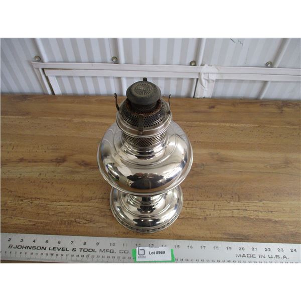 Royal silver plated lamp - no chimney