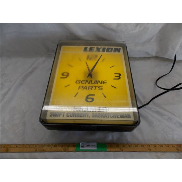 Lexion Genuine parts lighted clock (Saskatchewan) – 14”x17” working