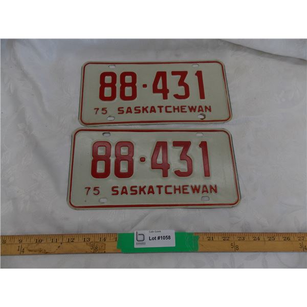 1975 Sask License Plate Set – great condition