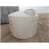 Image 2 : Plastic 1250 gallon water tank