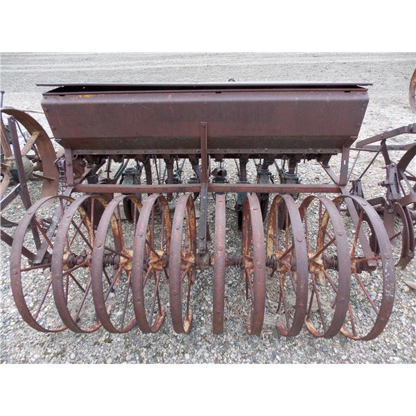 Antique seeder (NI408)