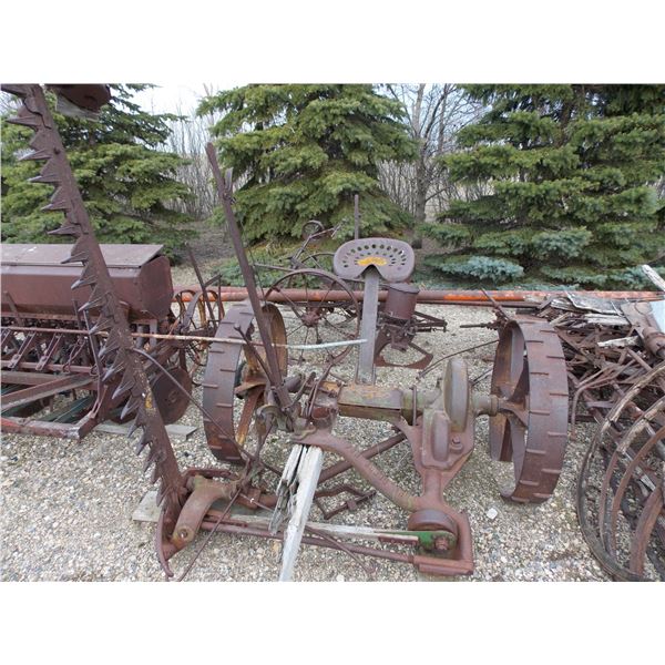 John Deere No.4 sickle mower