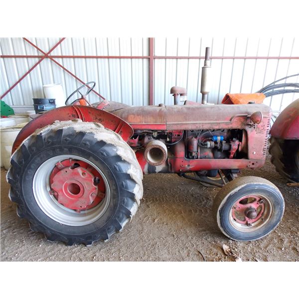 McCormick IH W-4 Tractor – running condition - new battery
