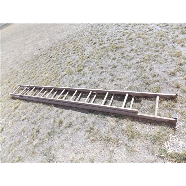 Antique wooden ladder - 10ft long extendable