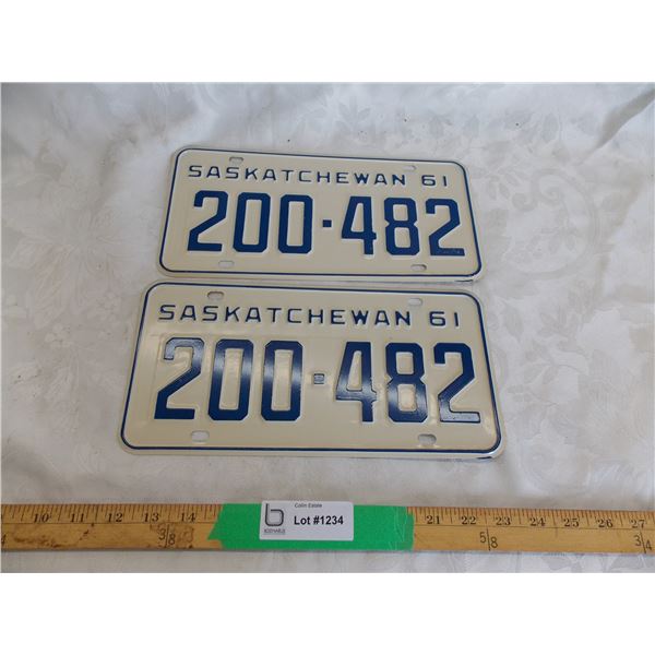 Matching Pair – 1961 Sask License Plates – both like new (appear unused)