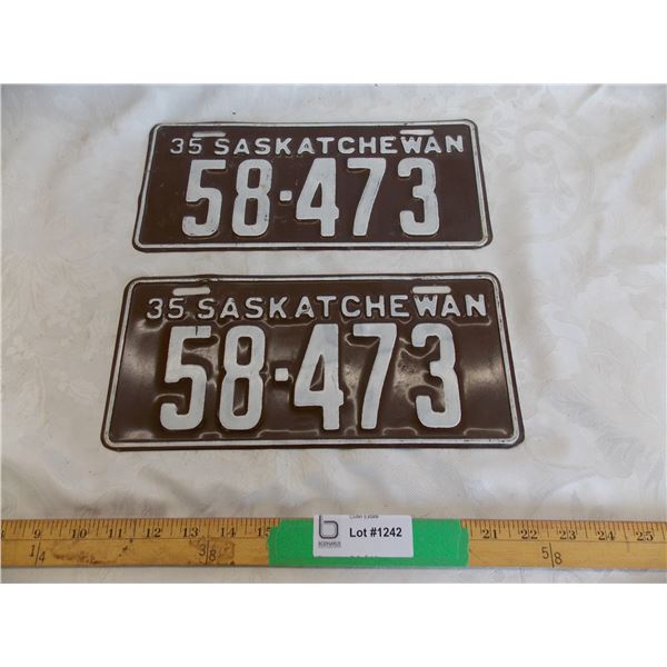 1935 Sask License Plate – matching pair
