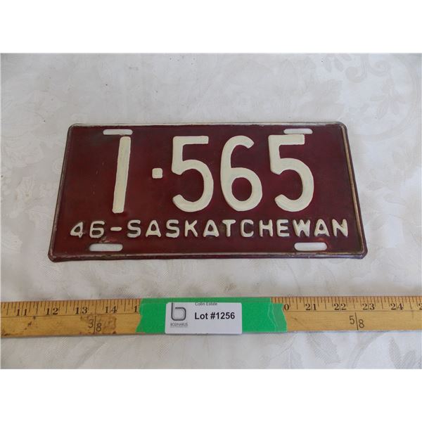 1946 Sask License plate - low #1-565 (looks repainted)