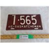 Image 1 : 1946 Sask License plate - low #1-565 (looks repainted)