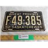 Image 1 : 1952 Sask (Farm) License plate #F-49-385