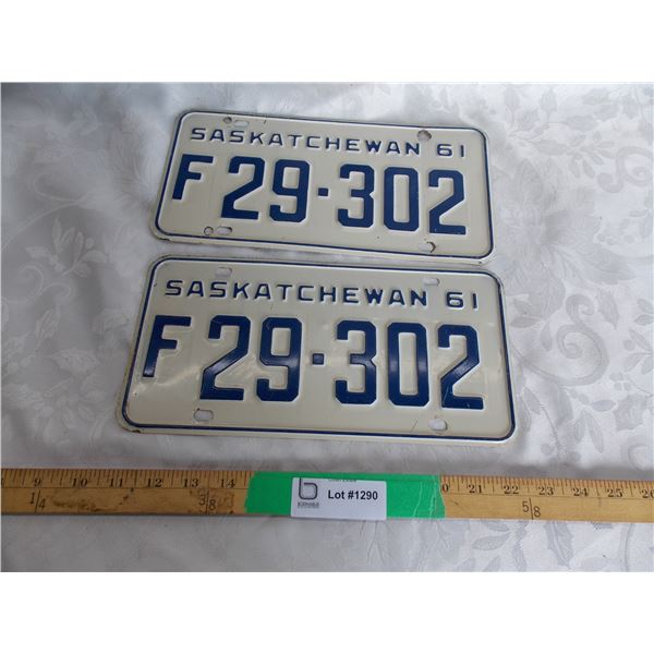 (2) 1961 (Matching Pair) of Sask (Farm) license plates – one nearly flawless, one plate light scratc