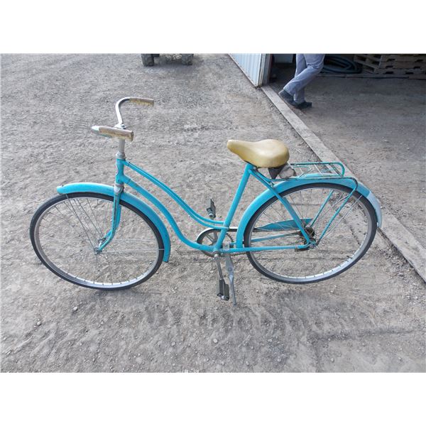 Bicycle - Eaton Road King light blue - Bodnarus Auctioneering