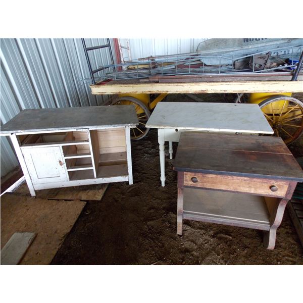 Vintage desk on castors, work table on castors (missing drawers) + small laminated table